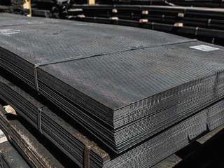 Лист рифленый ромб 6х1500х6000 мм 1 - в «Монолит-Металлопрокат».