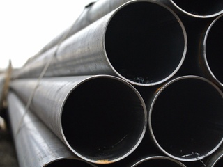 Труба стальная  электросварная 83х3 мм 0 - в «Монолит-Металлопрокат».