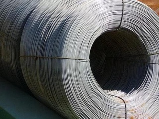 Проволока телеграфная оцинкованная ОС 0,45 мм 4 - в «Монолит-Металлопрокат».