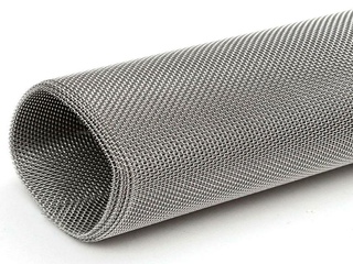 Сетка тканая сталь 10 0,9х2х0,32 мм 0 - в «Монолит-Металлопрокат».