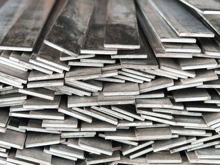 Шина алюминиевая АД31 10х80х3000 2 - в «Монолит-Металлопрокат».