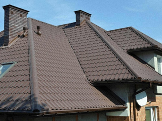 Металлочерепица Grand Line Classic 0,45 Drap ST RR 32 Темно-коричневый 3 - в «Монолит-Металлопрокат».