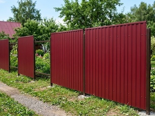 Профлист МП20 0.35 мм RAL 3005 Красное Вино Двухсторонний 1 - в «Монолит-Металлопрокат».